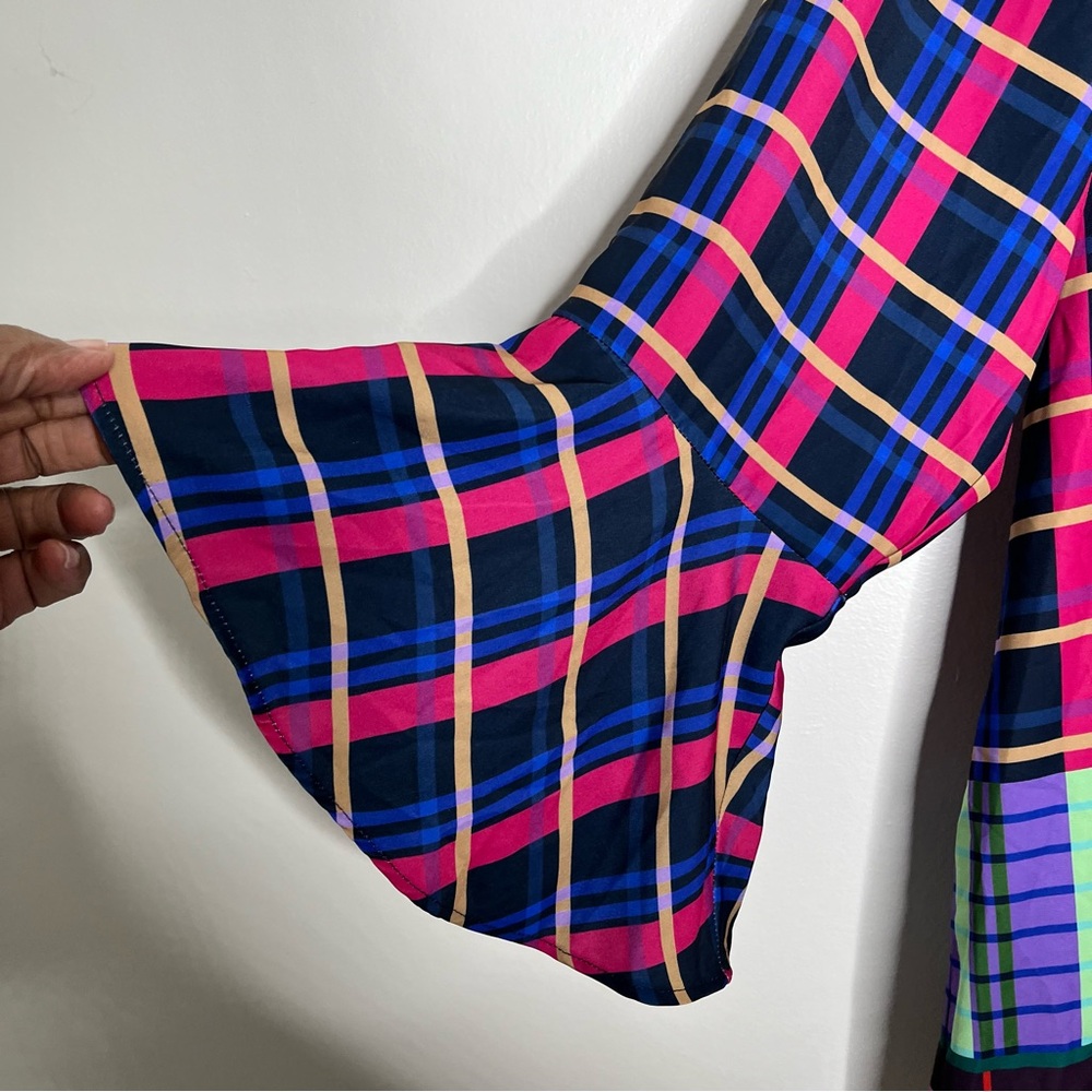 Eloquii Multicolor Plaid Dress with Flared Long Sleeves  Key Hole Opening SZ 18 - Picture 3 of 11